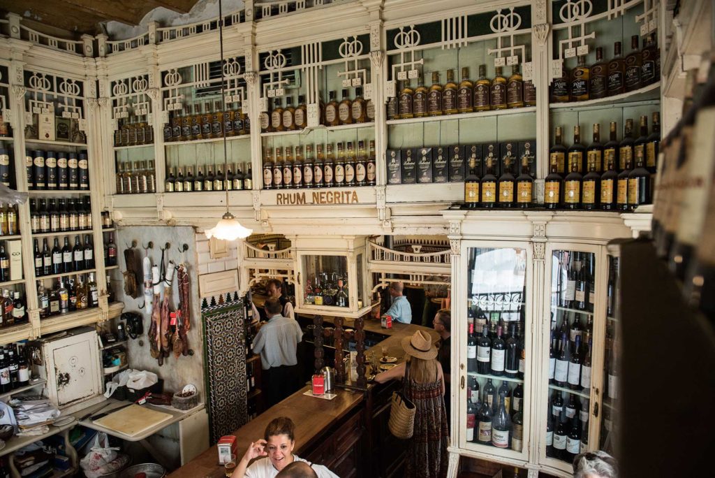 Старый бар Андалусии El Rinconcillo